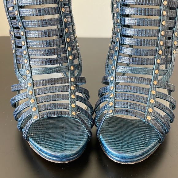 Like New Sergio Rossi Limited Edition Blue Lizard Caged Pumps With Studs Size 38 - Picture 15 of 15